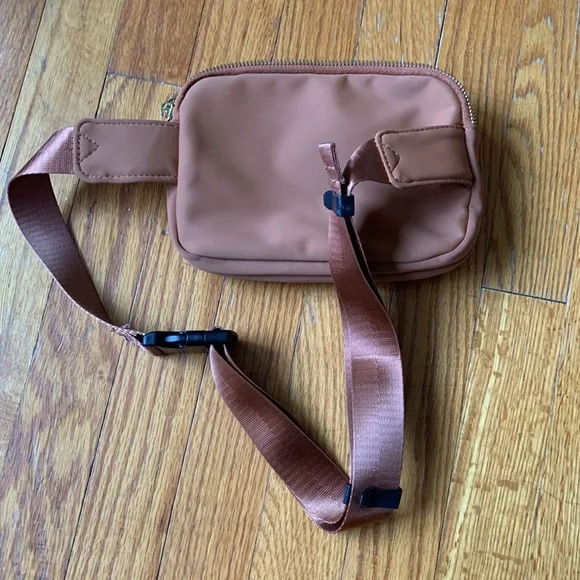 ZORFIN Quilted Fanny Packs: Crossbody Belt Bag with Adjustable Strap NWOT - Picture 7 of 9